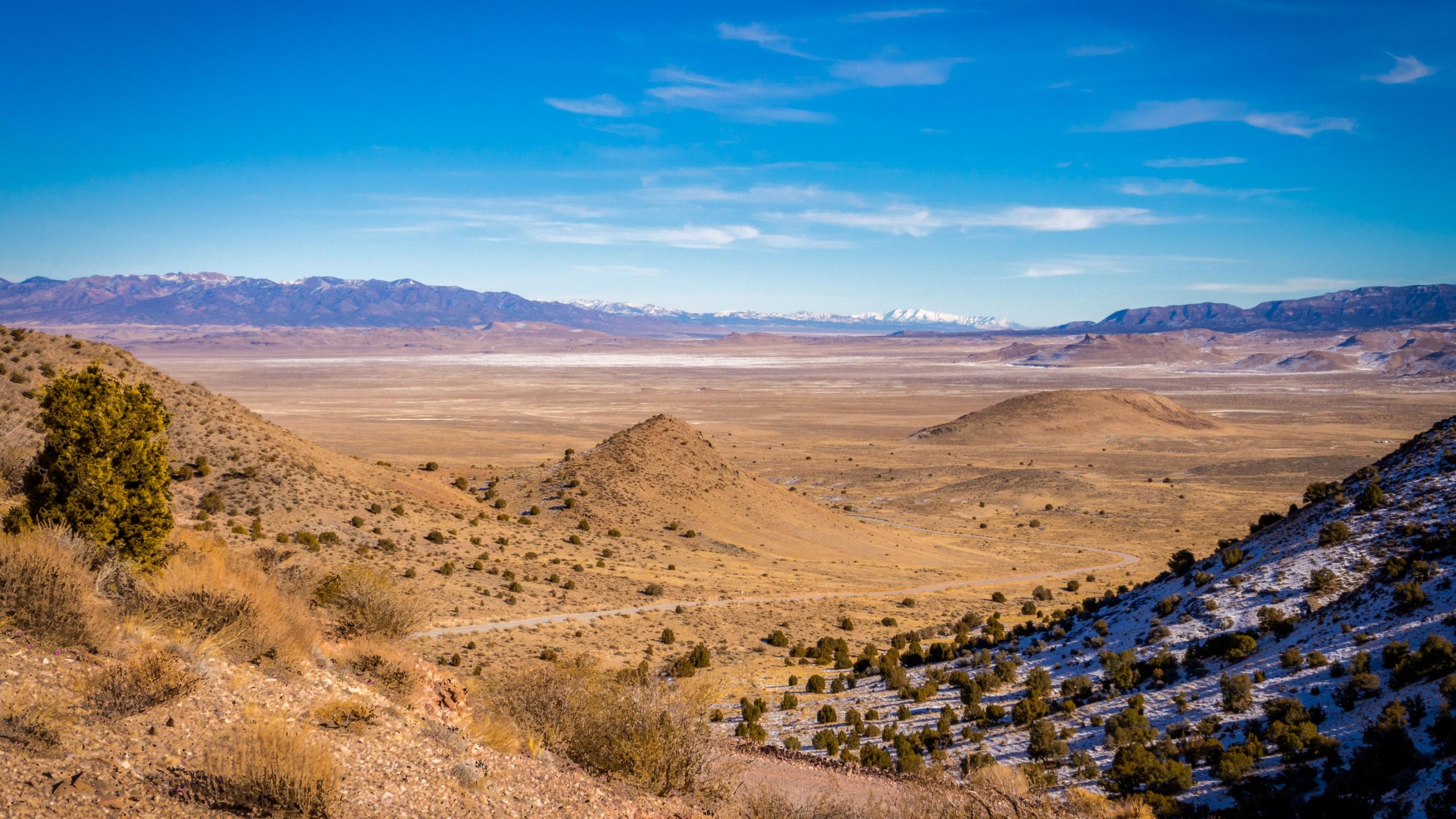 Desert valley and mountains in the Southwest